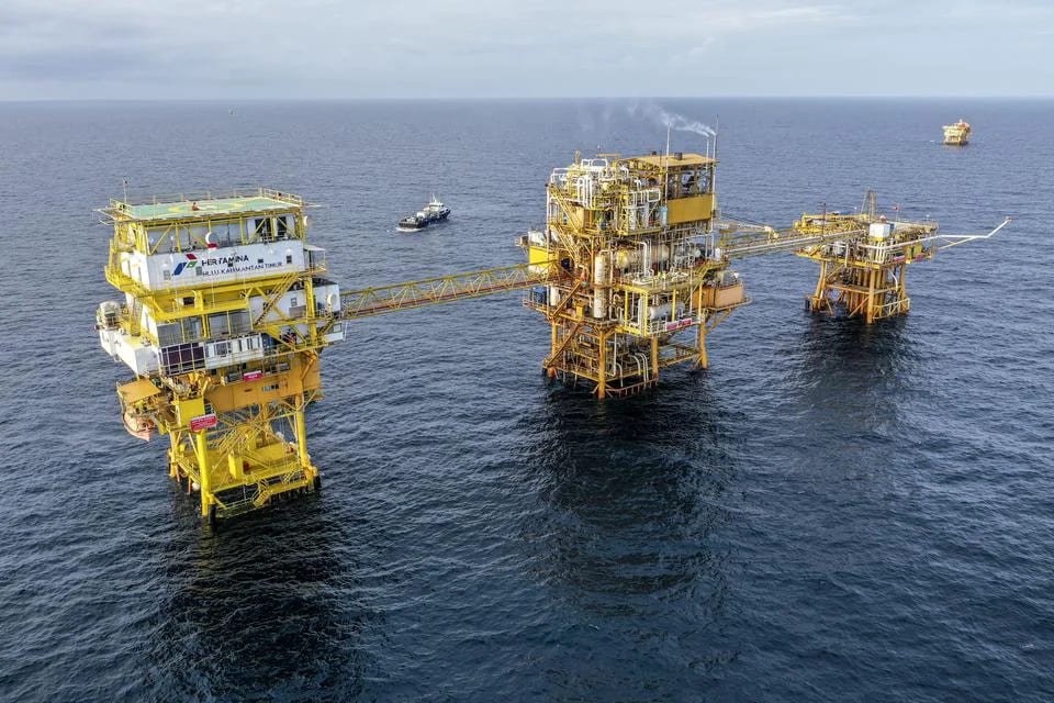 Menteri ESDM Buka Opsi Impor BBM dari Berbagai Negara