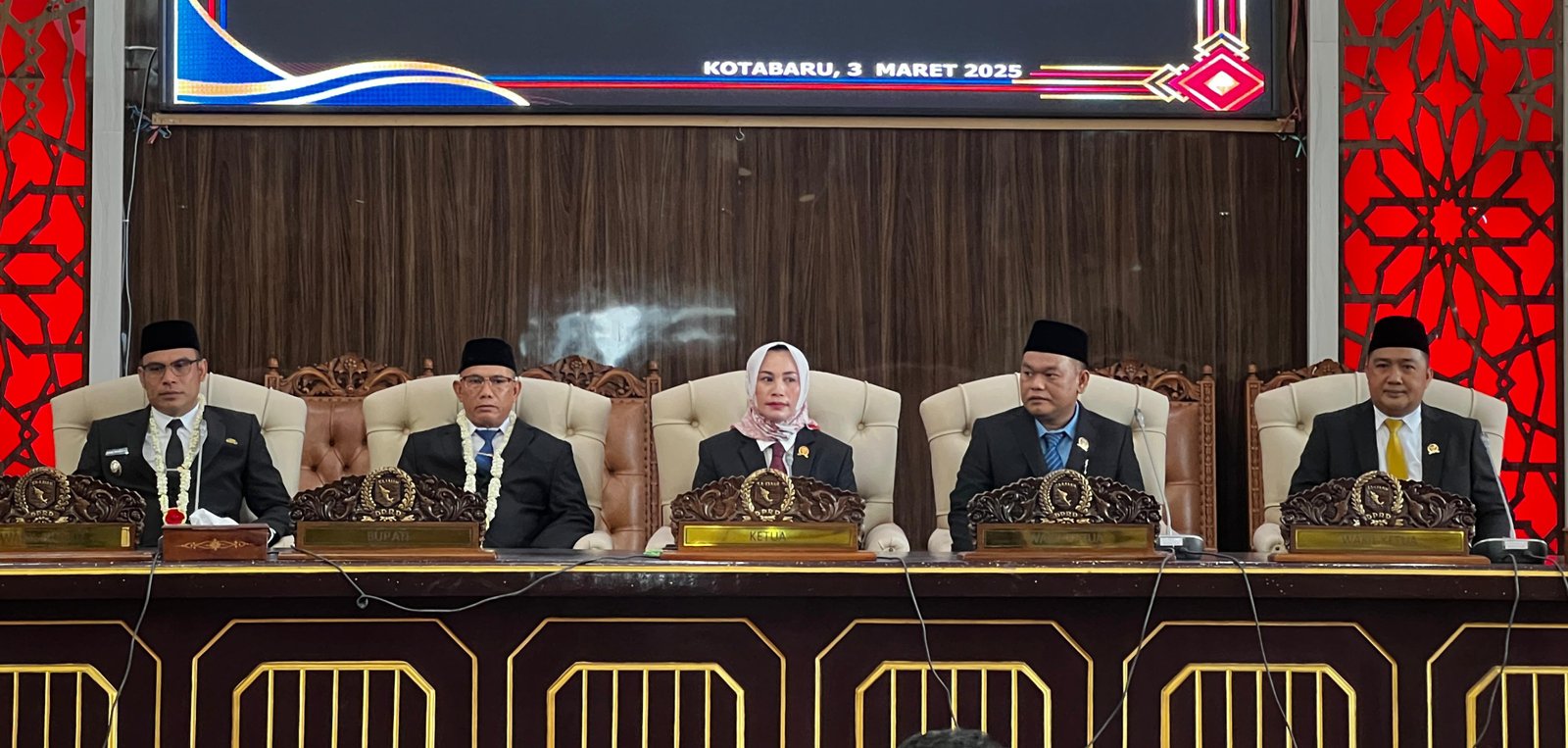 DPRD Kotabaru Gelar Paripurna Penyampaian Visi Misi Bupati dan Wabup Terpilih Kotabaru 2025-2030