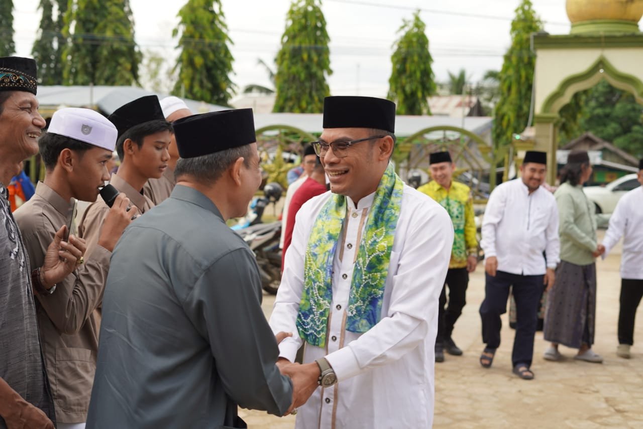 Safari Ramadhan di Kelumpang Hilir, Warga Antusias Sambut Syairi