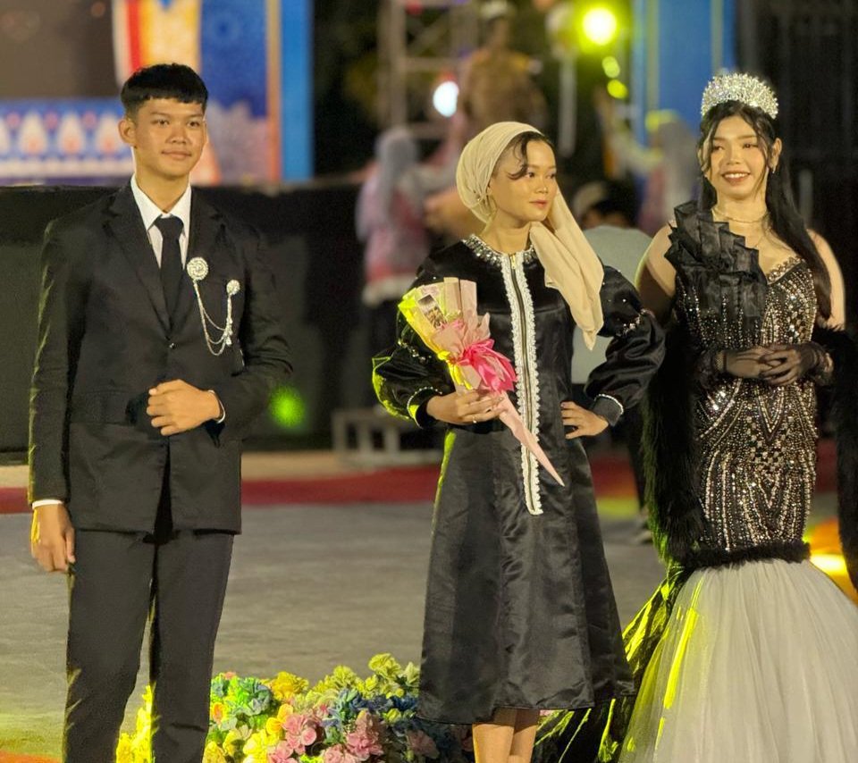 SMKN 1 Kotabaru Tampilkan Hasil Karya Siswa Pada Pagelaran Busana Timeless Beauty In Europe