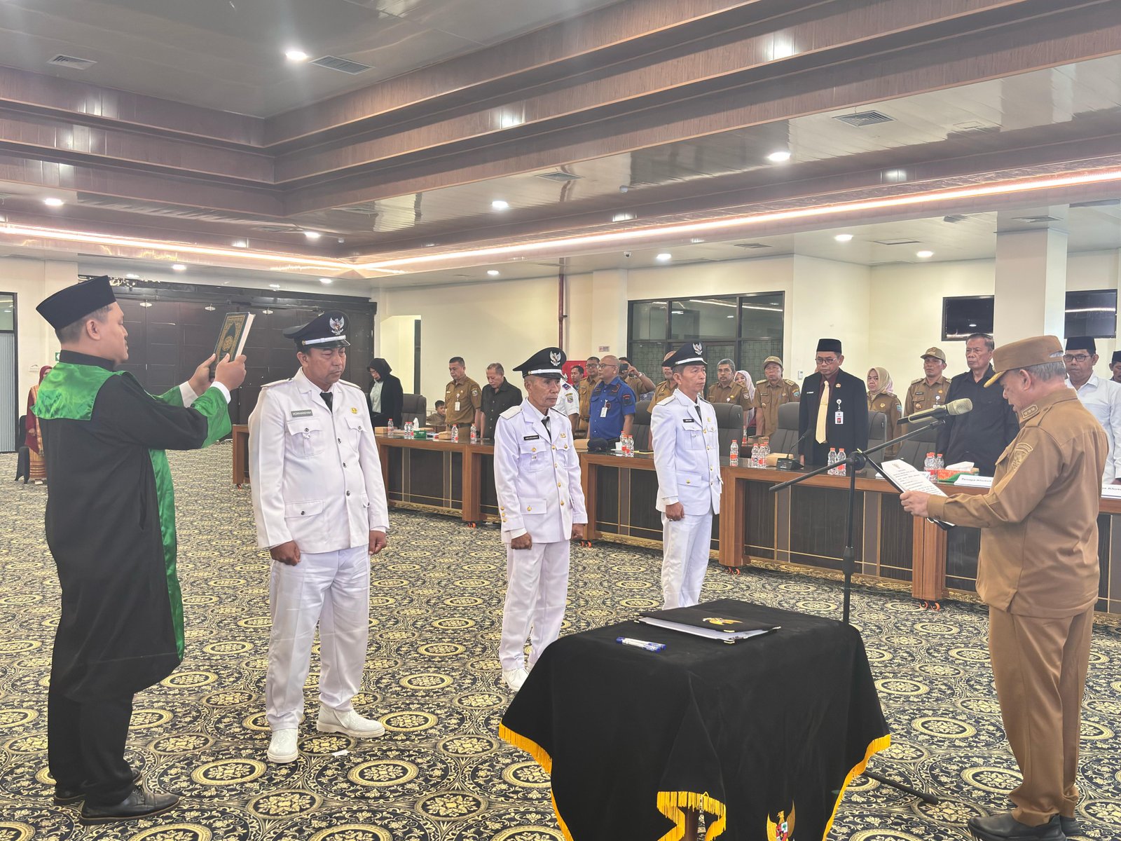 Bupati Kotabaru, M. Rusli Lantik 3 Kepala Desa Pengganti Antar Waktu 2025