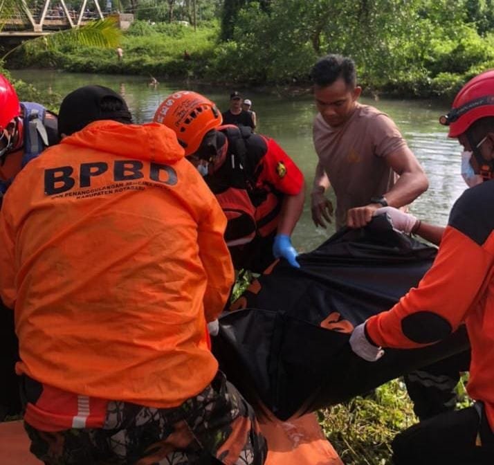 Setelah 3 Hari Dilakukan Pencarian, Jenazah Operator Excavator Dinas PUPR Kotabaru Ditemukan